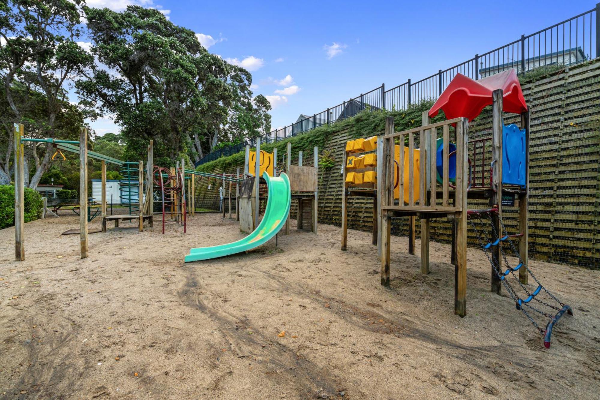 Tasman Holiday Parks - Waihi Beach Εξωτερικό φωτογραφία Playground at the park