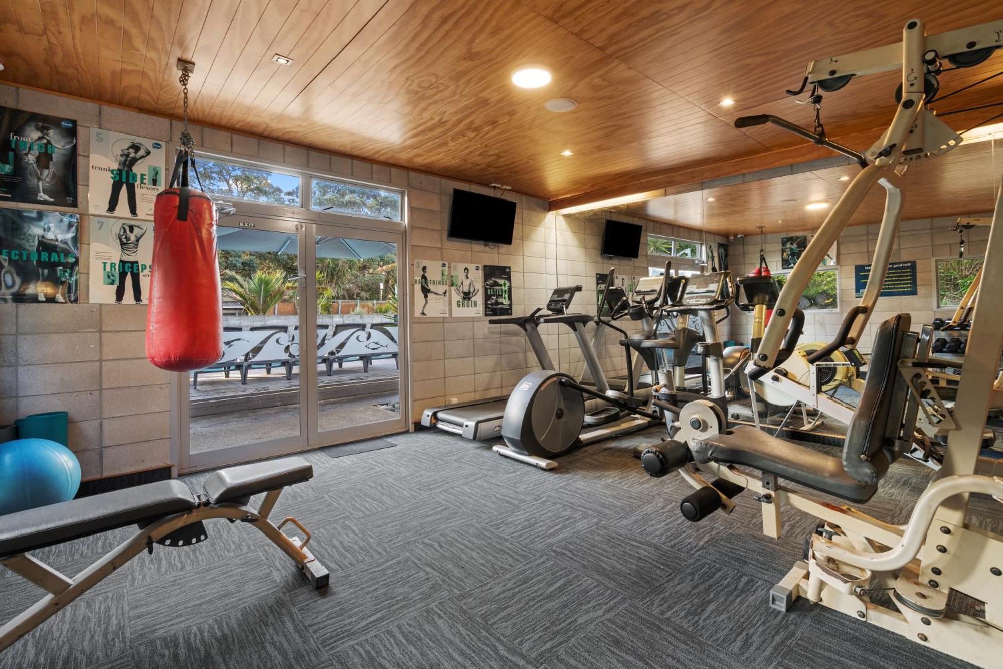 Tasman Holiday Parks - Waihi Beach Εξωτερικό φωτογραφία A home gym