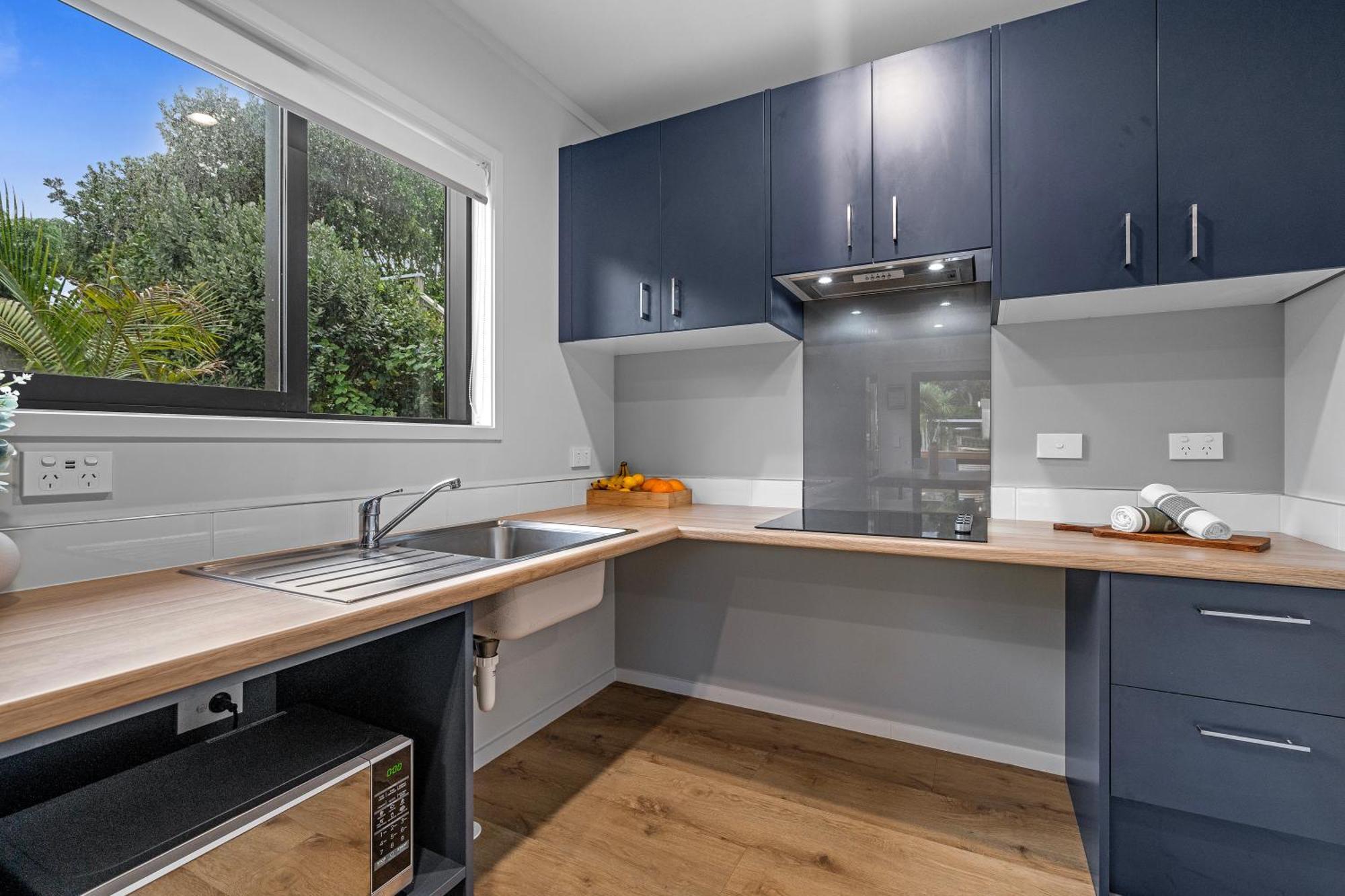 Tasman Holiday Parks - Waihi Beach Εξωτερικό φωτογραφία A modern kitchen